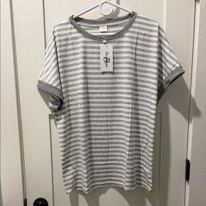 Wide Cuffed Shortsleeved Gray Striped T-Shirt